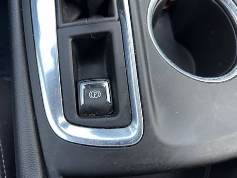 Used 2022 Chevrolet Equinox LS AWD/4WD image 23