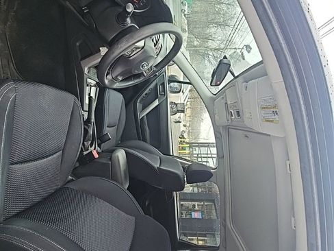 Used 2015 Subaru Forester 2.5i Premium w/ All-Weather Package image 13