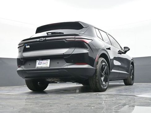 New 2026 Chevrolet Equinox EV LT w/ Midnight Package FWD image 41