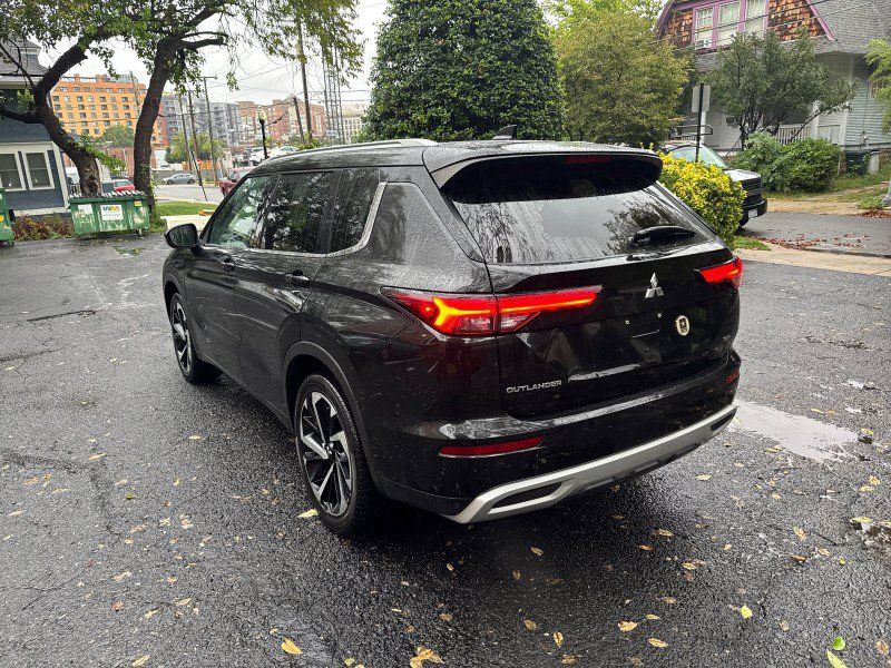 Used 2022 Mitsubishi Outlander SEL FWD image 4