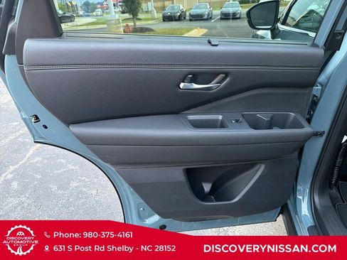 New 2026 Nissan Pathfinder Platinum AWD/4WD image 27