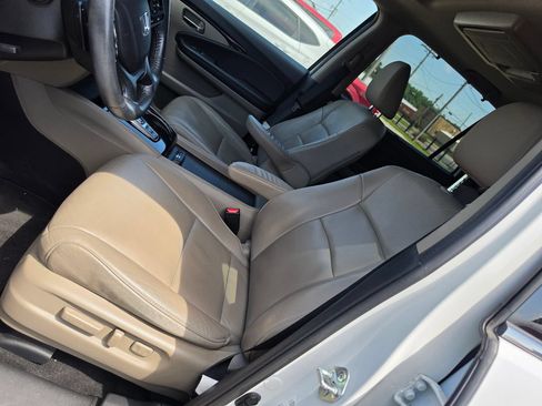 Used 2022 Honda Pilot Touring image 6