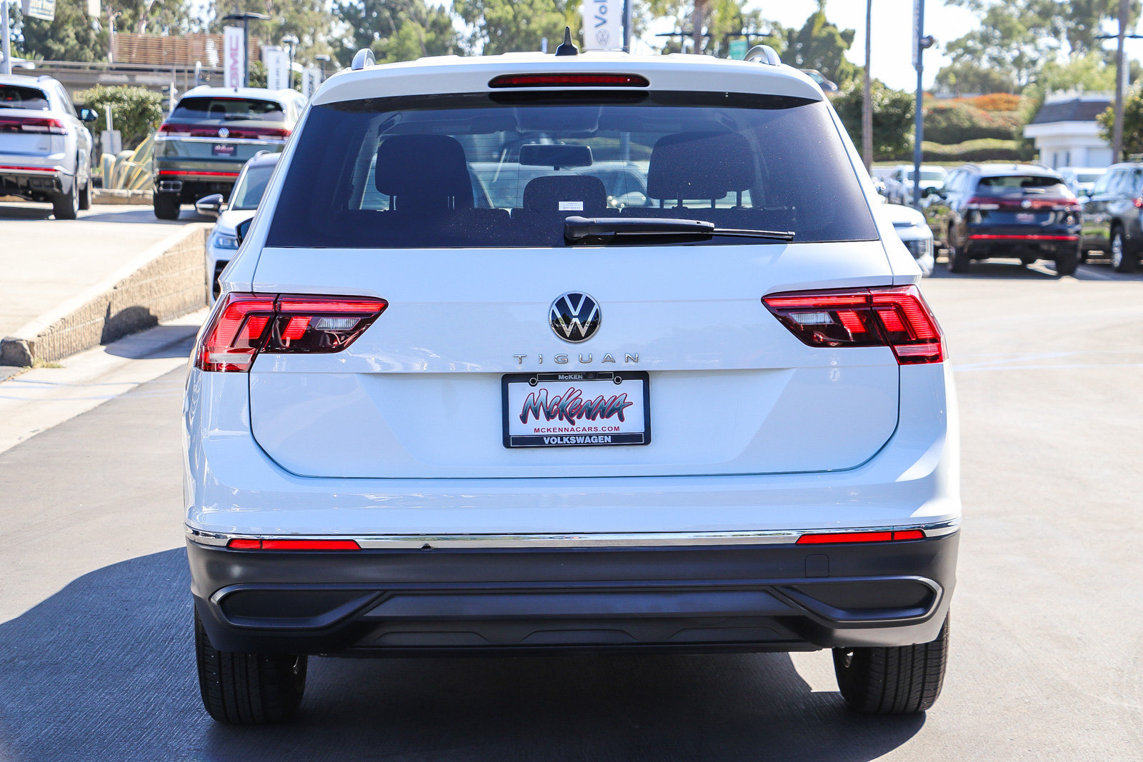 Used 2022 Volkswagen Tiguan S FWD image 7