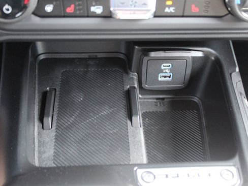 New 2025 Ford Bronco Outer Banks image 31