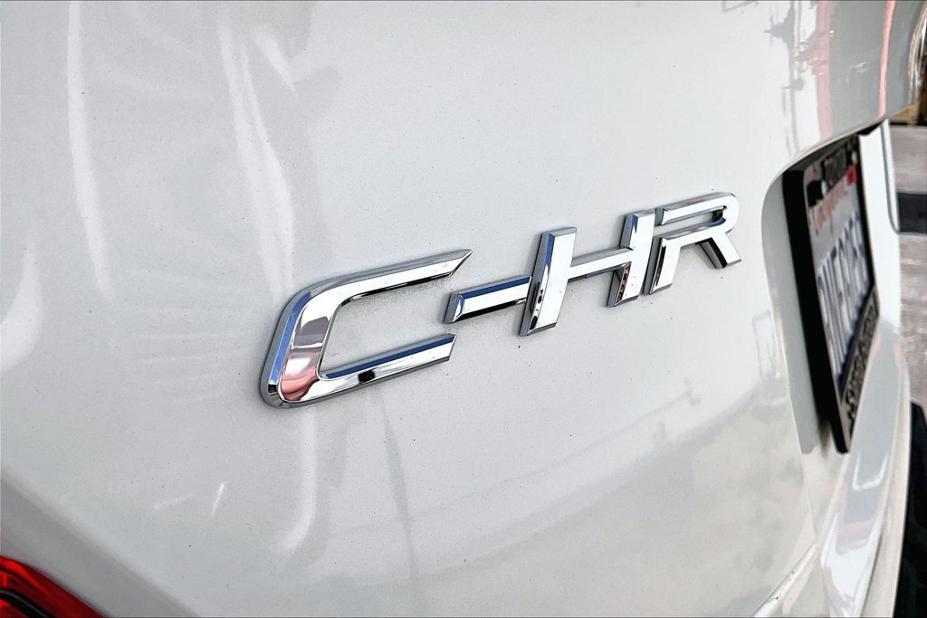 Used 2019 Toyota C-HR XLE FWD image 24