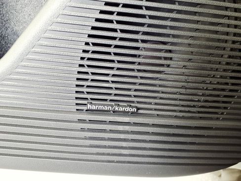 New 2026 Subaru Outback Touring XT image 10