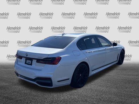 Used 2021 BMW 750i xDrive w/ Executive Package image 10