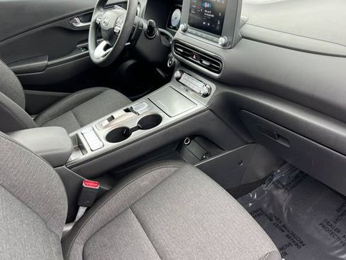 Used 2023 Hyundai Kona SE FWD image 20