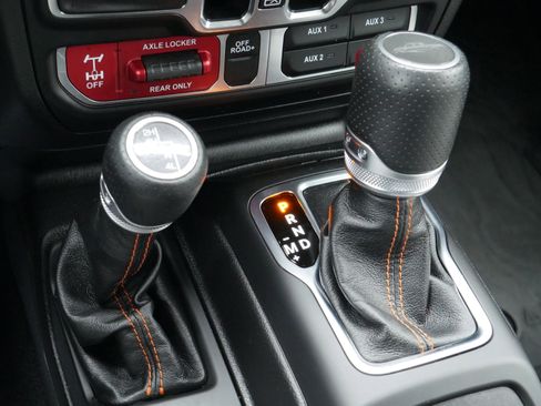 Used 2023 Jeep Gladiator Mojave w/ LED Lighting Group image 16