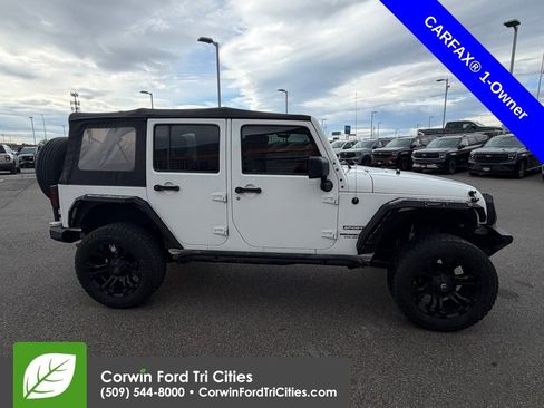 Used 2016 Jeep Wrangler Unlimited Sport w/ Max Tow Package image 7