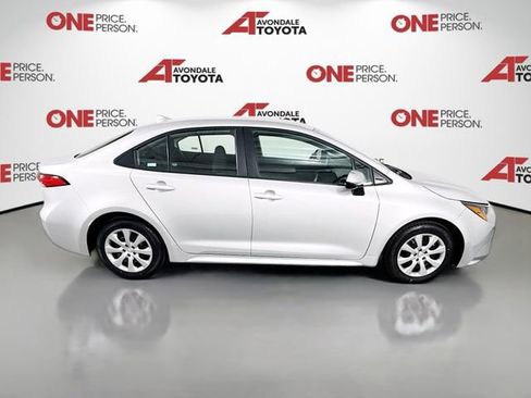 Certified 2025 Toyota Corolla LE image 8