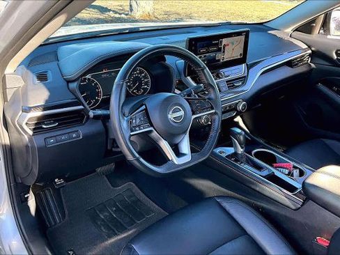 Certified 2024 Nissan Altima 2.5 SR w/ SR Premium Package image 18