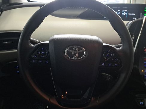 Used 2020 Toyota Prius Prime LE image 22