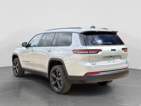 New 2026 Jeep Grand Cherokee L Limited w/ Limited Altitude Package AWD/4WD image 6