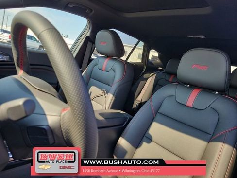 New 2026 Chevrolet Trax RS w/ Sunroof Package FWD image 17