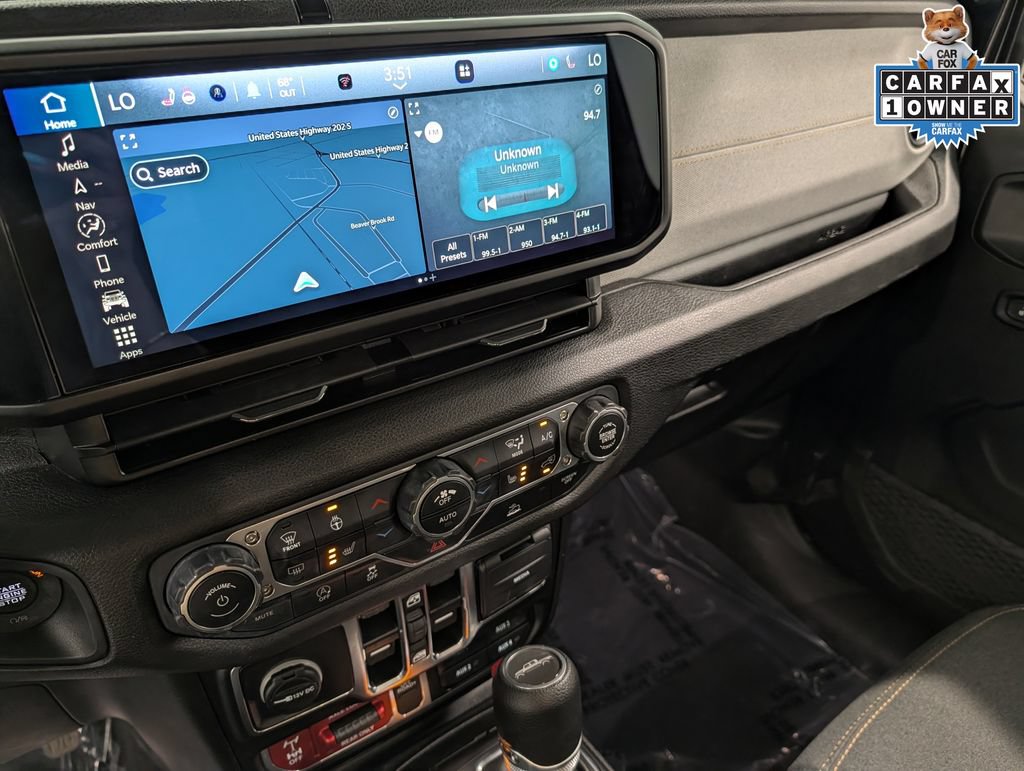 Used 2025 Jeep Gladiator Sport AWD/4WD image 11
