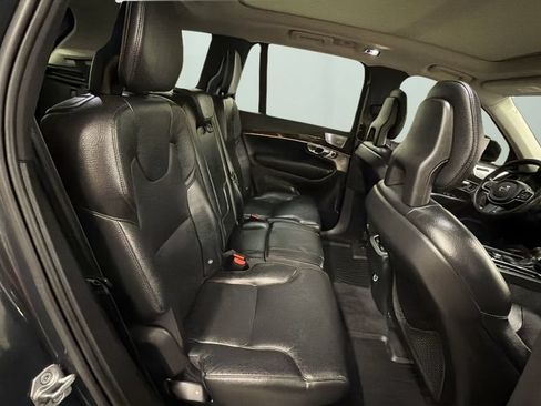 Used 2016 Volvo XC90 T6 Momentum w/ Momentum Plus Package AWD/4WD image 16