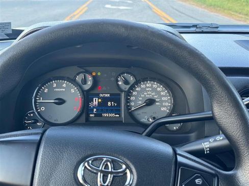 Used 2014 Toyota Tundra SR image 19