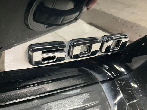 Used 2022 Cadillac Escalade ESV Sport Platinum w/ LPO, ONYX Package image 9