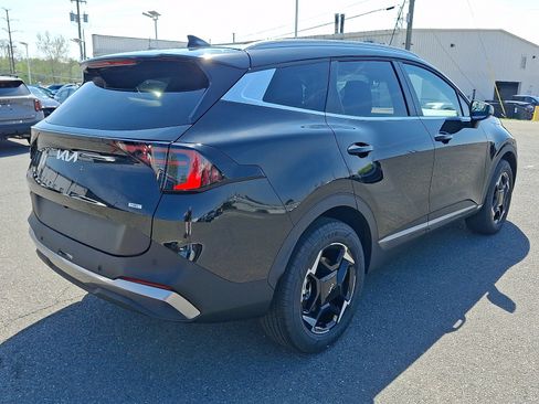 New 2026 Kia Sportage EX AWD/4WD image 3
