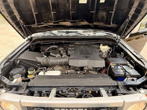 Used 2014 Toyota FJ Cruiser 4WD w/ Upgrade Package image 31