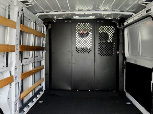 Used 2025 RAM ProMaster 2500 w/ U-Haul Equipment Group FWD image 21