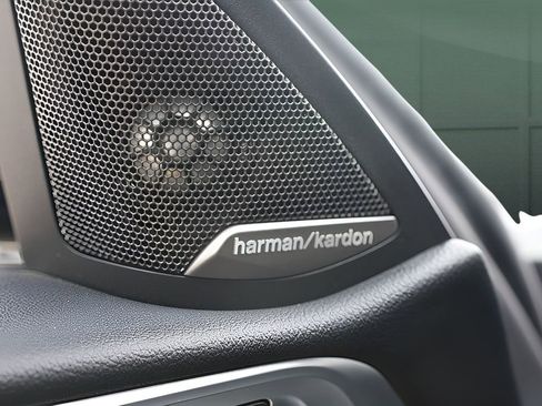 Used 2024 BMW 430i Coupe w/ M Sport Package image 32