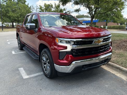 Used 2024 Chevrolet Silverado 1500 LT w/ Safety Package AWD/4WD image 2