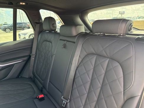 Used 2025 BMW X5 xDrive40i AWD/4WD image 13