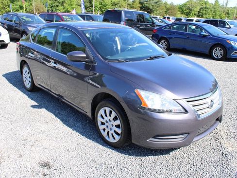 Used 2015 Nissan Sentra SV w/ Navigation Package FWD image 4
