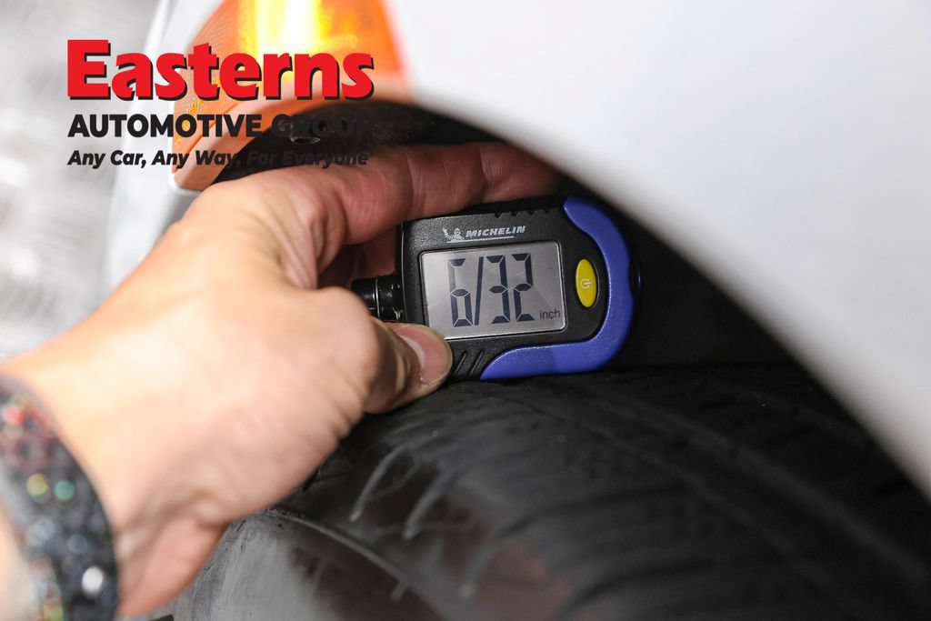 Used 2023 Chrysler Pacifica Touring-L FWD image 29