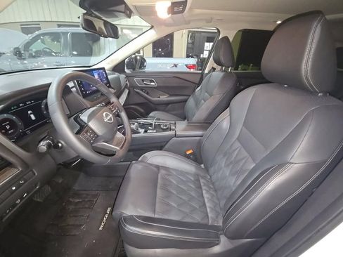 Certified 2026 Nissan Rogue Platinum w/ Platinum Premium Package AWD/4WD image 13
