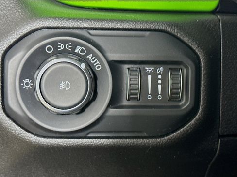Used 2019 Jeep Wrangler Unlimited Sport S AWD/4WD image 9