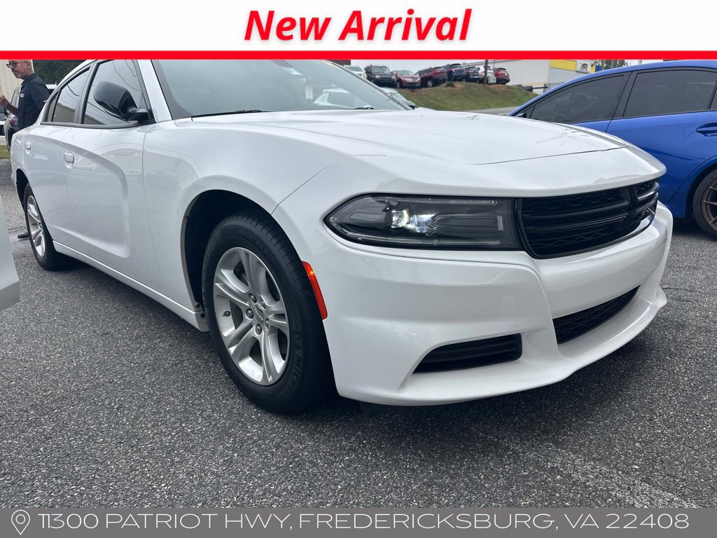 Used 2023 Dodge Charger SXT w/ Cold Weather Package RWD image 2