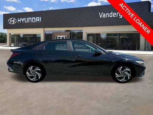 New 2025 Hyundai Elantra Sport image 10