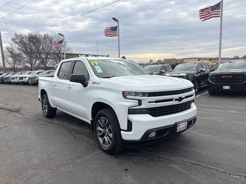 Used 2019 Chevrolet Silverado 1500 RST image 3