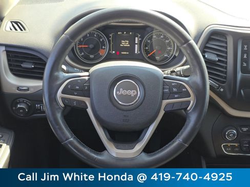 Used 2015 Jeep Cherokee Latitude w/ Comfort/Convenience Group AWD/4WD image 25