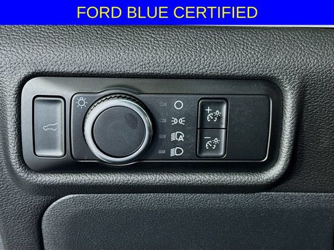 Certified 2023 Ford Explorer XLT w/ Class IV Trailer Tow Package AWD/4WD image 13