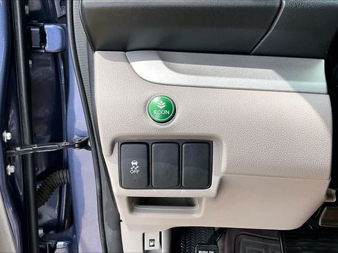 Used 2013 Honda CR-V LX image 33