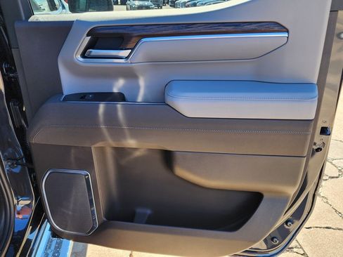 New 2026 GMC Sierra 1500 SLT w/ SLT Premium Plus Package image 40