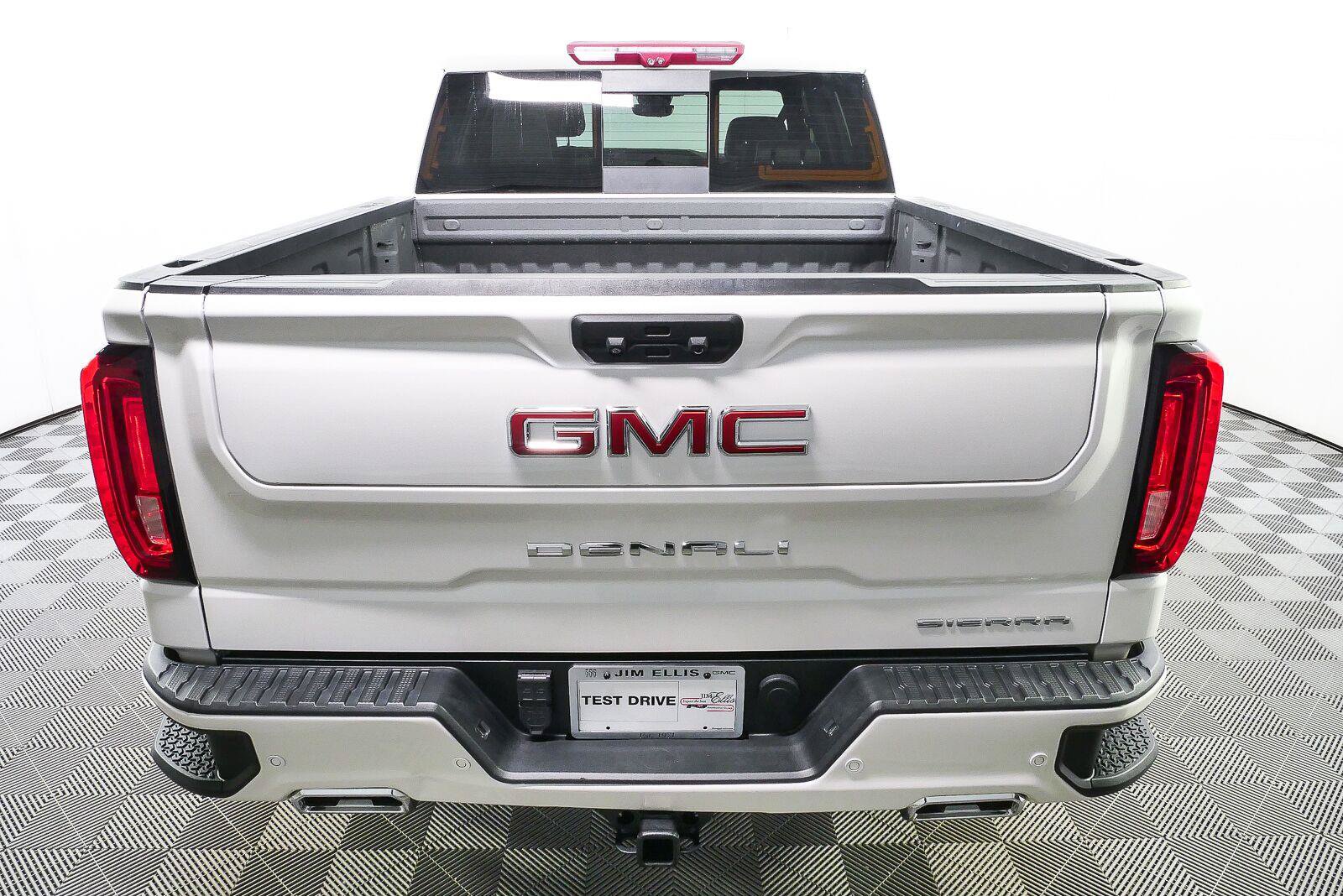 Used 2023 GMC Sierra 1500 Denali w/ Denali Reserve Package AWD/4WD image 27