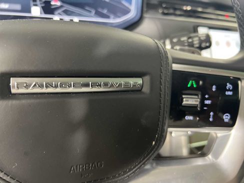Used 2025 Land Rover Range Rover SE AWD/4WD image 30