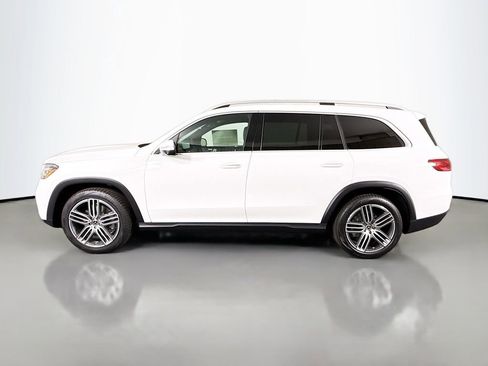 Used 2026 Mercedes-Benz GLS 450 4MATIC image 4
