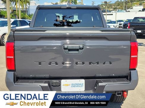 Used 2025 Toyota Tacoma TRD Sport RWD image 12