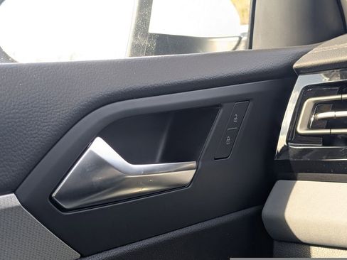 New 2026 Volkswagen Jetta SE image 25