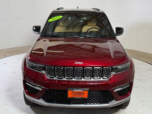 Certified 2025 Jeep Grand Cherokee Summit w/ Luxury Tech Group V image 2