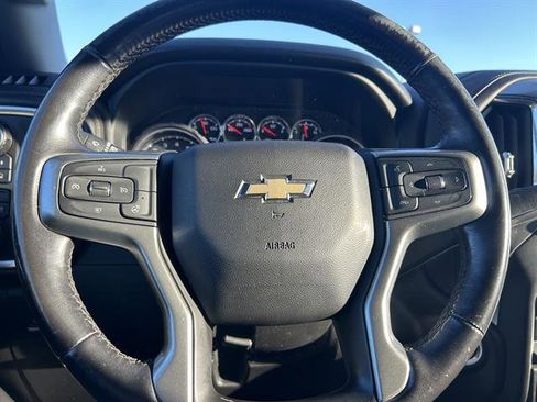 Used 2022 Chevrolet Silverado 1500 LT image 11