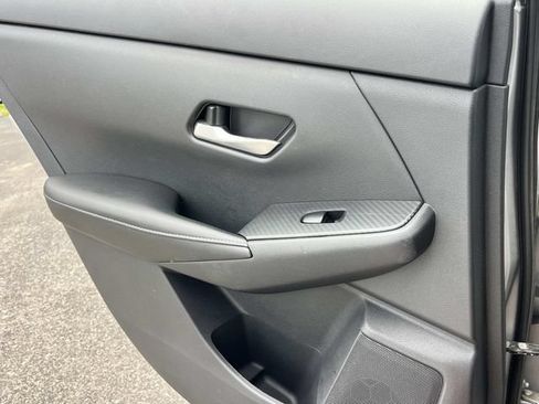 Used 2023 Nissan Sentra SV FWD image 17