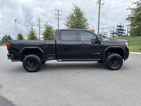 Used 2021 GMC Sierra 2500 AT4 w/ AT4 Premium Plus Package AWD/4WD image 10