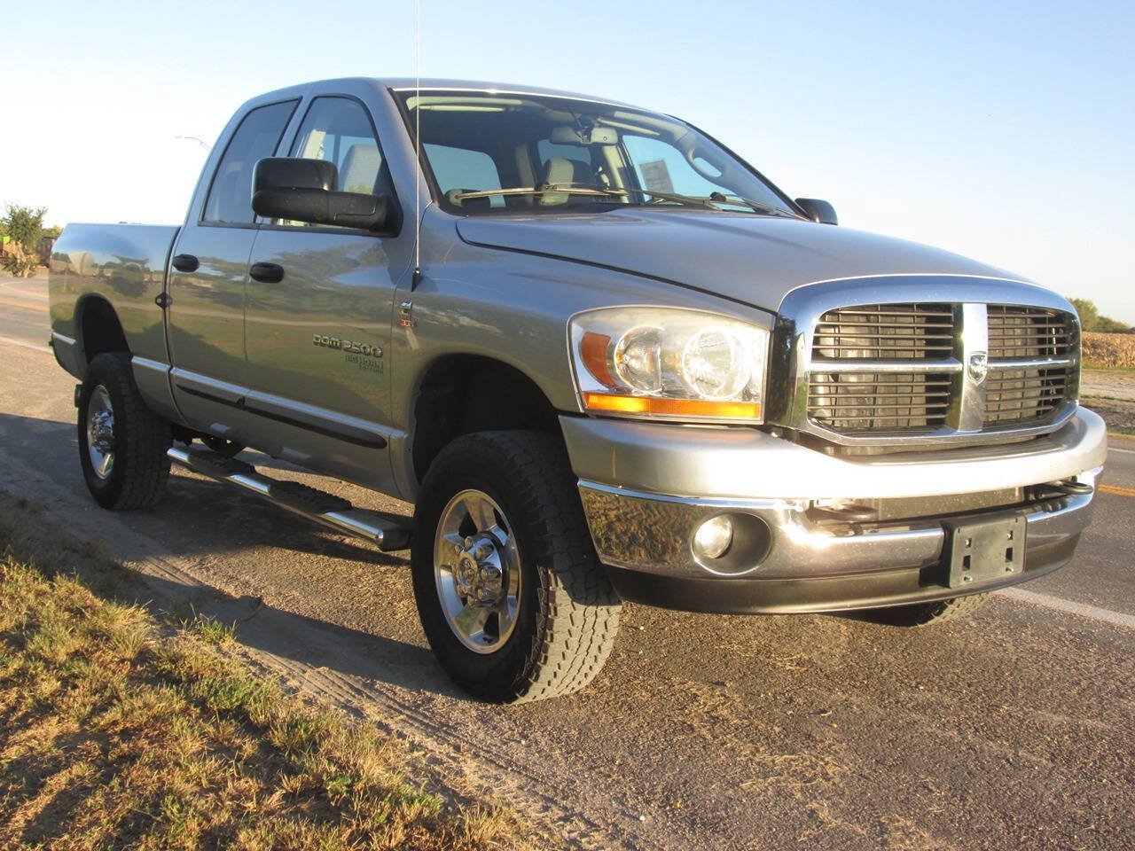 Used 2006 Dodge Ram 2500 Truck SLT w/ Quad Cab Big Horn Value Group AWD/4WD image 4